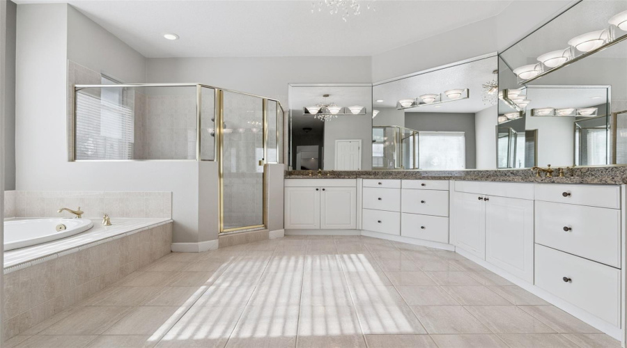 Longwood, Florida 32779, 5 Bedroom Bedrooms, ,5 Bathroombathrooms,Residential,For Sale,Sweetwater Club,0,Mfro6432120