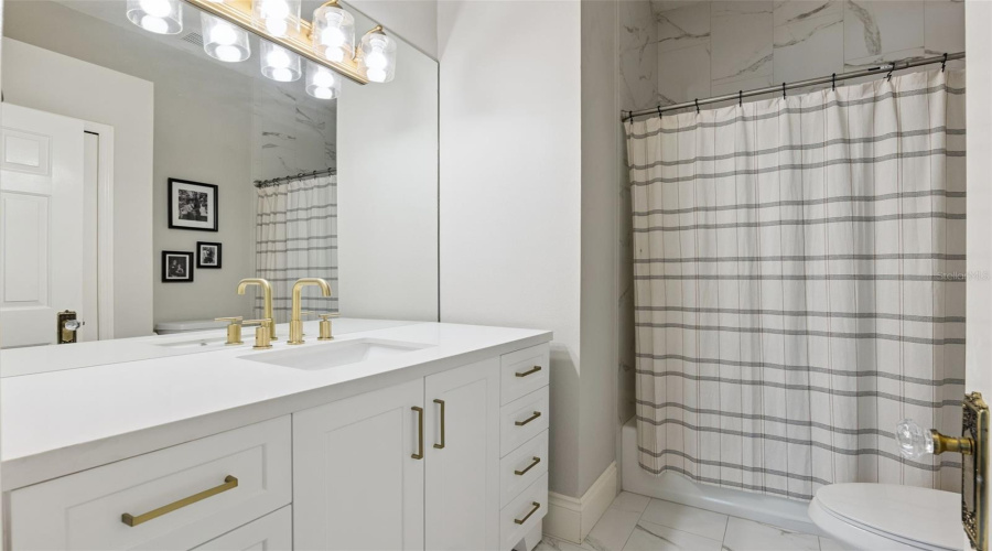 Longwood, Florida 32779, 5 Bedroom Bedrooms, ,5 Bathroombathrooms,Residential,For Sale,Sweetwater Club,0,Mfro6432120