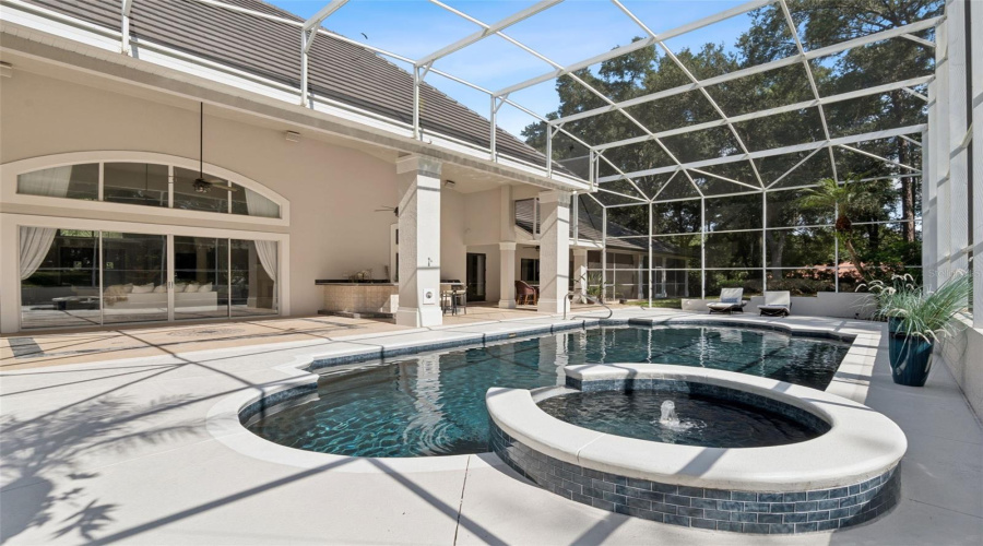 Longwood, Florida 32779, 5 Bedroom Bedrooms, ,5 Bathroombathrooms,Residential,For Sale,Sweetwater Club,0,Mfro6432120