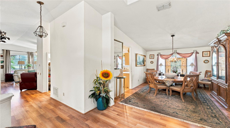 Oldsmar, Florida 34677, 3 Bedroom Bedrooms, ,2 Bathroombathrooms,Residential,For Sale,Riverdale,0,Mfrtb8521939