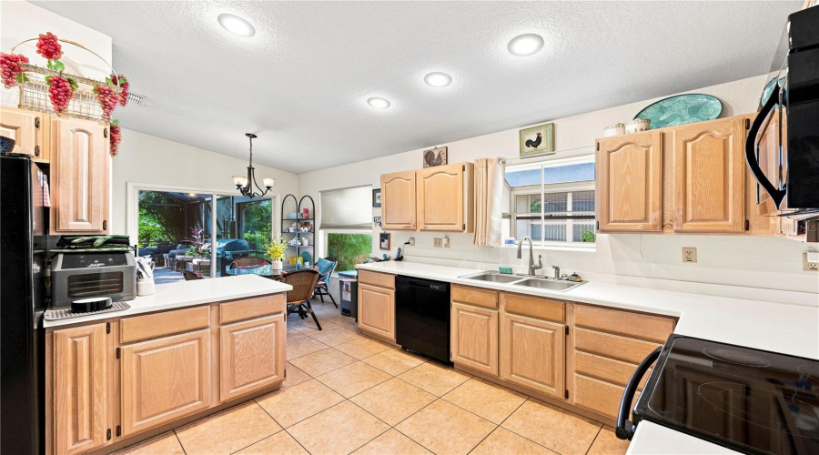 Oldsmar, Florida 34677, 3 Bedroom Bedrooms, ,2 Bathroombathrooms,Residential,For Sale,Riverdale,0,Mfrtb8521939