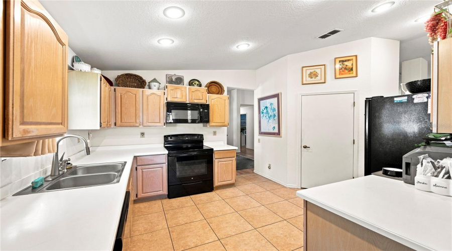 Oldsmar, Florida 34677, 3 Bedroom Bedrooms, ,2 Bathroombathrooms,Residential,For Sale,Riverdale,0,Mfrtb8521939
