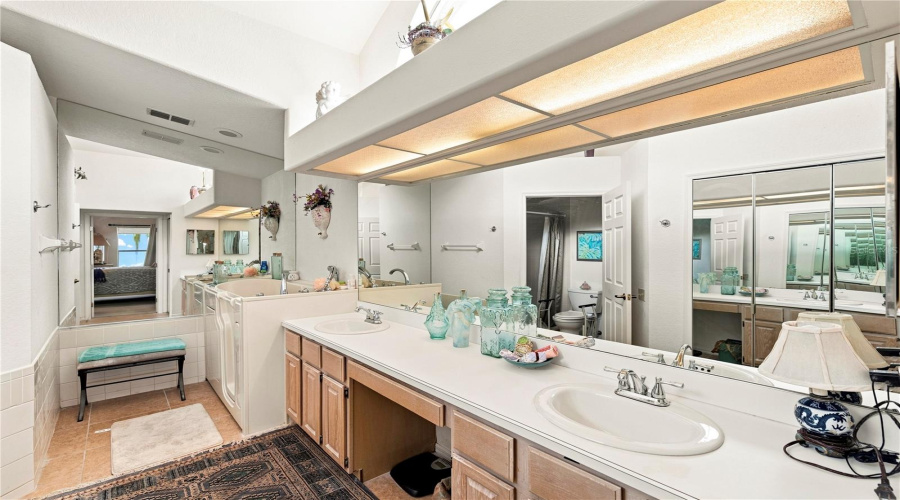 Oldsmar, Florida 34677, 3 Bedroom Bedrooms, ,2 Bathroombathrooms,Residential,For Sale,Riverdale,0,Mfrtb8521939