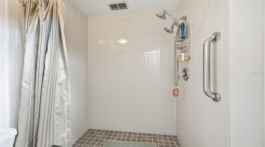 Oldsmar, Florida 34677, 3 Bedroom Bedrooms, ,2 Bathroombathrooms,Residential,For Sale,Riverdale,0,Mfrtb8521939