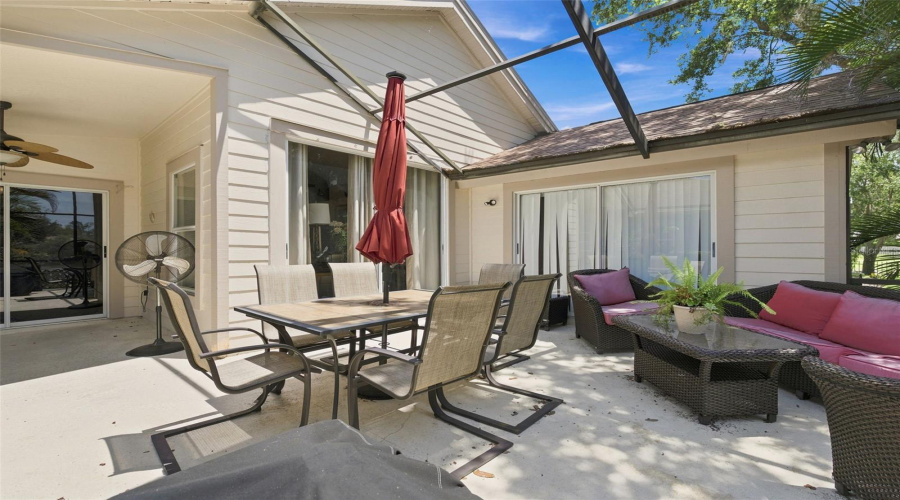 Oldsmar, Florida 34677, 3 Bedroom Bedrooms, ,2 Bathroombathrooms,Residential,For Sale,Riverdale,0,Mfrtb8521939