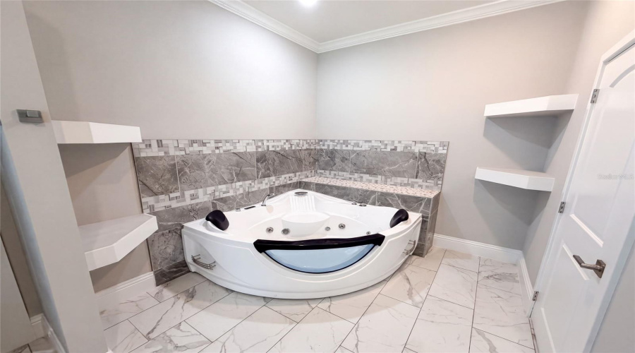 Orlando, Florida 32833, 4 Bedroom Bedrooms, ,3 Bathroombathrooms,Residential,For Sale,Racine,0,Mfro6434004