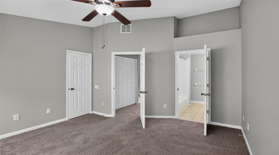 Lake Mary, Florida 32746, 2 Bedroom Bedrooms, ,2 Bathroombathrooms,Residential,For Sale,Vineland,0,Mfro6428047