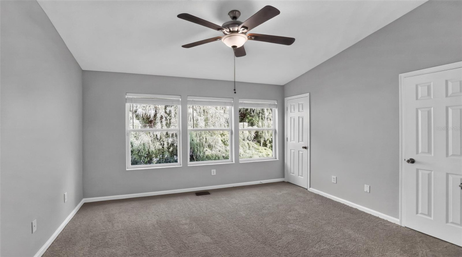 Lake Mary, Florida 32746, 2 Bedroom Bedrooms, ,2 Bathroombathrooms,Residential,For Sale,Vineland,0,Mfro6428047