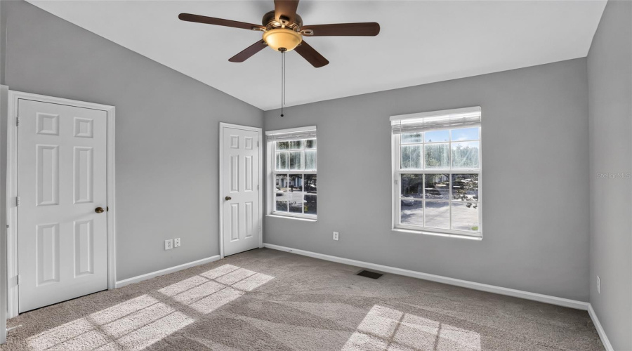 Lake Mary, Florida 32746, 2 Bedroom Bedrooms, ,2 Bathroombathrooms,Residential,For Sale,Vineland,0,Mfro6428047