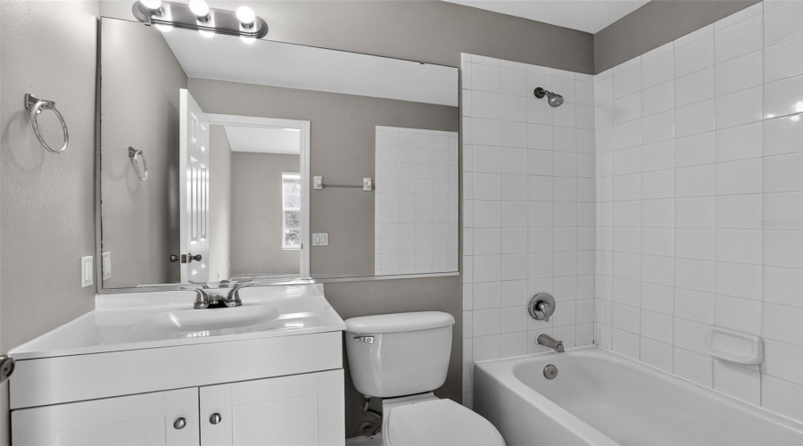 Lake Mary, Florida 32746, 2 Bedroom Bedrooms, ,2 Bathroombathrooms,Residential,For Sale,Vineland,0,Mfro6428047