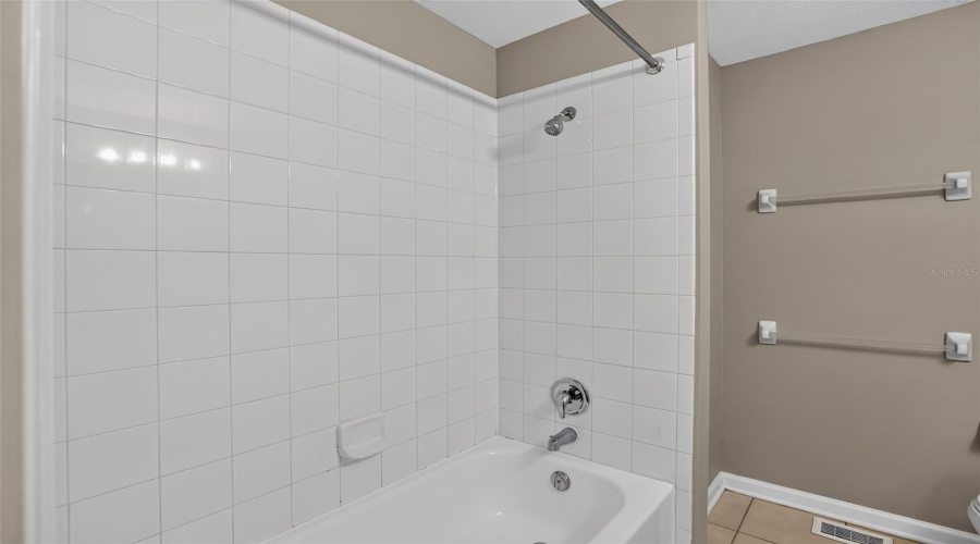 Lake Mary, Florida 32746, 2 Bedroom Bedrooms, ,2 Bathroombathrooms,Residential,For Sale,Vineland,0,Mfro6428047