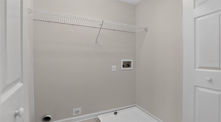 Lake Mary, Florida 32746, 2 Bedroom Bedrooms, ,2 Bathroombathrooms,Residential,For Sale,Vineland,0,Mfro6428047