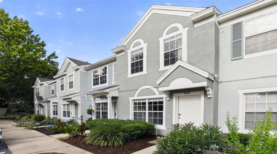 Lake Mary, Florida 32746, 2 Bedroom Bedrooms, ,2 Bathroombathrooms,Residential,For Sale,Vineland,0,Mfro6428047