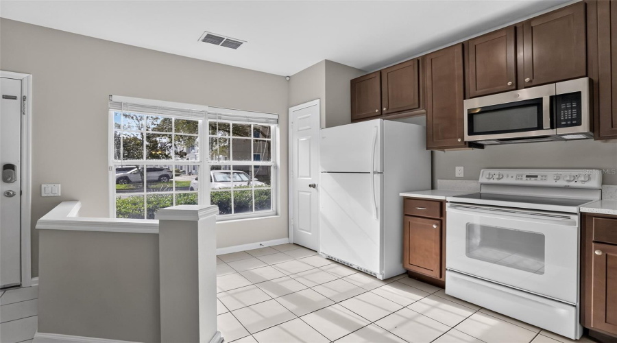 Lake Mary, Florida 32746, 2 Bedroom Bedrooms, ,2 Bathroombathrooms,Residential,For Sale,Vineland,0,Mfro6428047