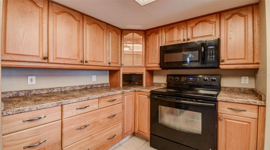 Gulfport, Florida 33707, 2 Bedroom Bedrooms, ,2 Bathroombathrooms,Residential,For Sale,Pelican Bay,0,Mfrtb8402992