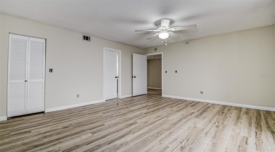 Gulfport, Florida 33707, 2 Bedroom Bedrooms, ,2 Bathroombathrooms,Residential,For Sale,Pelican Bay,0,Mfrtb8402992