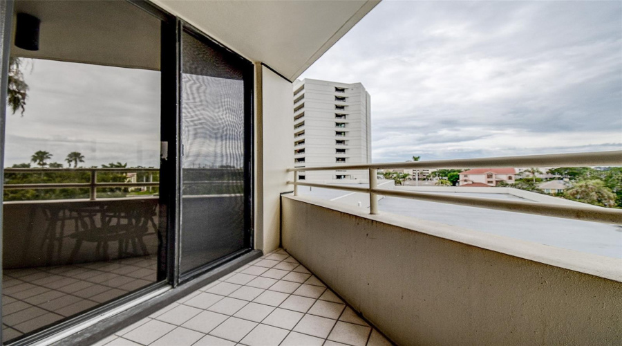 Gulfport, Florida 33707, 2 Bedroom Bedrooms, ,2 Bathroombathrooms,Residential,For Sale,Pelican Bay,0,Mfrtb8402992