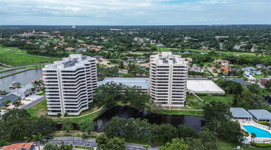 Gulfport, Florida 33707, 2 Bedroom Bedrooms, ,2 Bathroombathrooms,Residential,For Sale,Pelican Bay,0,Mfrtb8402992