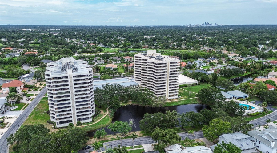 Gulfport, Florida 33707, 2 Bedroom Bedrooms, ,2 Bathroombathrooms,Residential,For Sale,Pelican Bay,0,Mfrtb8402992