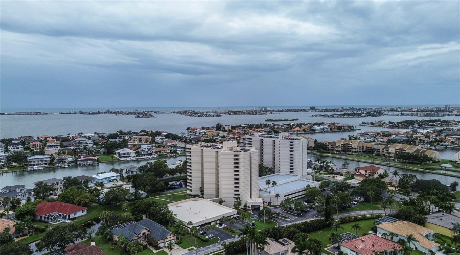 Gulfport, Florida 33707, 2 Bedroom Bedrooms, ,2 Bathroombathrooms,Residential,For Sale,Pelican Bay,0,Mfrtb8402992