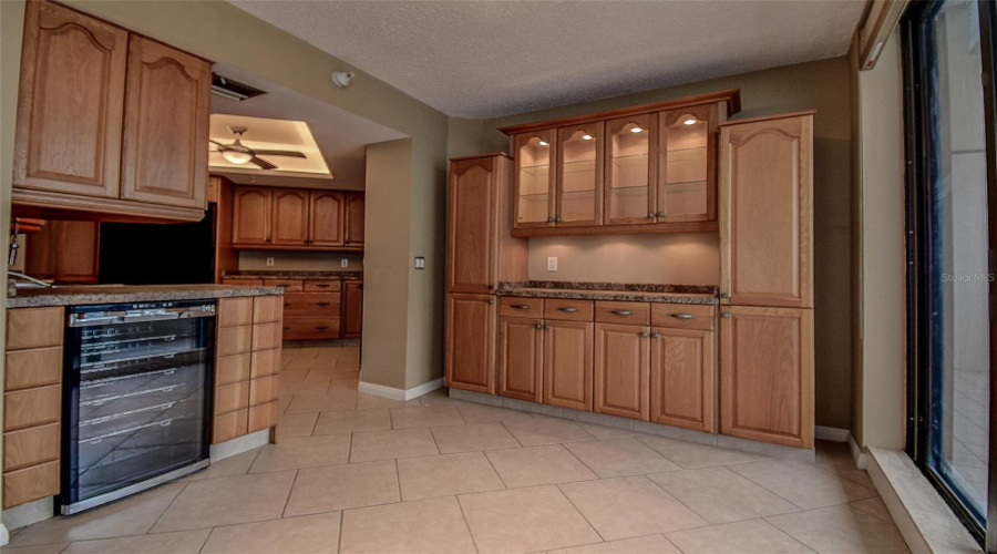 Gulfport, Florida 33707, 2 Bedroom Bedrooms, ,2 Bathroombathrooms,Residential,For Sale,Pelican Bay,0,Mfrtb8402992