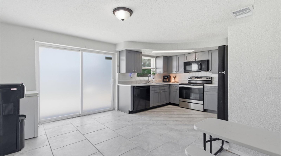 Holiday, Florida 34691, 3 Bedroom Bedrooms, ,1 Bathroombathrooms,Residential,For Sale,Beacon Square,0,Mfrtb8504670