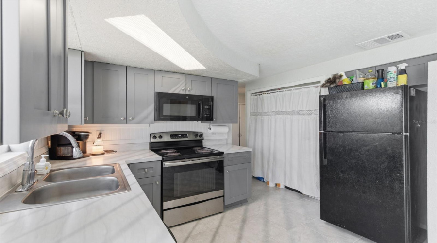 Holiday, Florida 34691, 3 Bedroom Bedrooms, ,1 Bathroombathrooms,Residential,For Sale,Beacon Square,0,Mfrtb8504670
