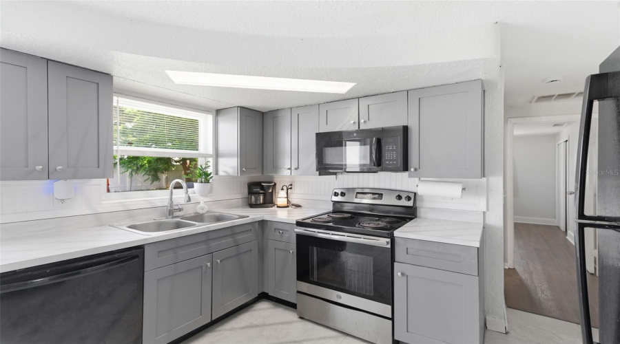 Holiday, Florida 34691, 3 Bedroom Bedrooms, ,1 Bathroombathrooms,Residential,For Sale,Beacon Square,0,Mfrtb8504670