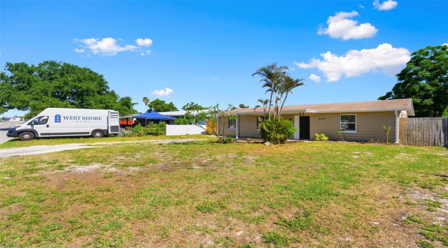 Holiday, Florida 34691, 3 Bedroom Bedrooms, ,1 Bathroombathrooms,Residential,For Sale,Beacon Square,0,Mfrtb8504670