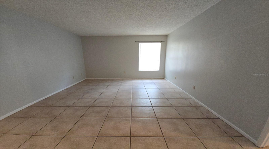 Tampa, Florida 33613, 2 Bedroom Bedrooms, ,2 Bathroombathrooms,Residential,For Sale,Tumble Wood,0,Mfrtb8337607