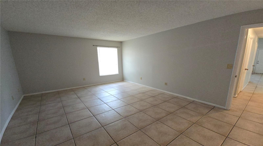 Tampa, Florida 33613, 2 Bedroom Bedrooms, ,2 Bathroombathrooms,Residential,For Sale,Tumble Wood,0,Mfrtb8337607