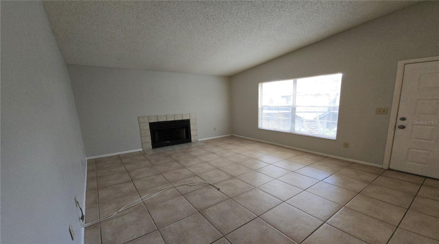 Tampa, Florida 33613, 2 Bedroom Bedrooms, ,2 Bathroombathrooms,Residential,For Sale,Tumble Wood,0,Mfrtb8337607