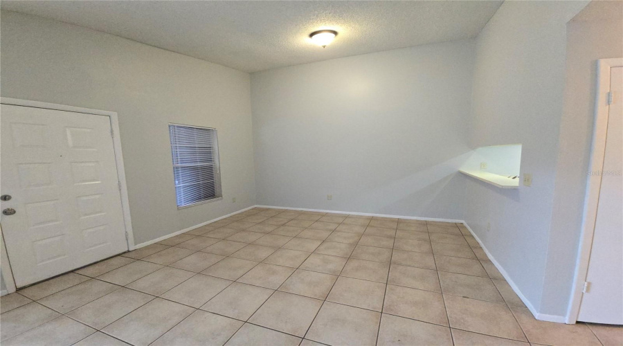 Tampa, Florida 33613, 2 Bedroom Bedrooms, ,2 Bathroombathrooms,Residential,For Sale,Tumble Wood,0,Mfrtb8337607