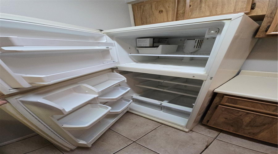 Tampa, Florida 33613, 2 Bedroom Bedrooms, ,2 Bathroombathrooms,Residential,For Sale,Tumble Wood,0,Mfrtb8337607