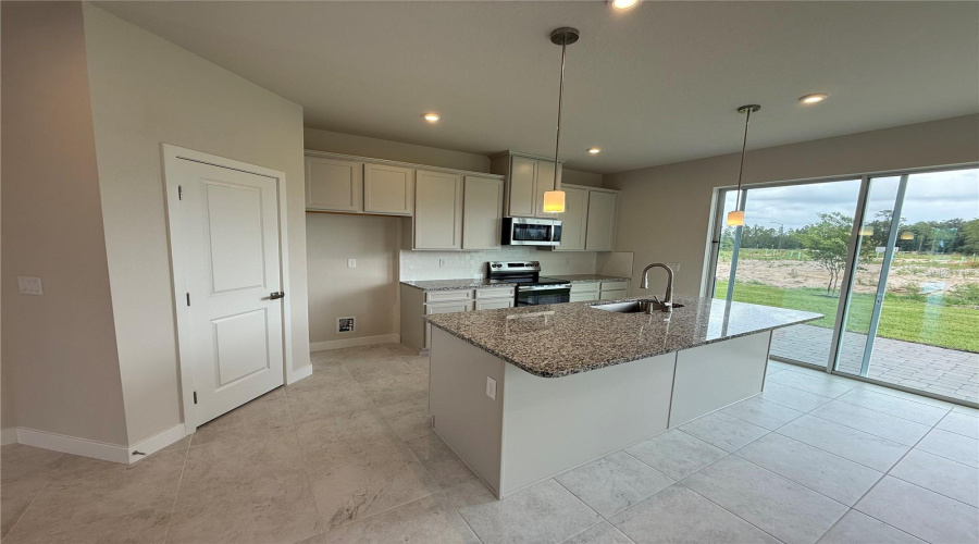 Davenport, Florida 33837, 3 Bedroom Bedrooms, ,2 Bathroombathrooms,Residential,For Sale,Pineywood Field,0,Mfrw7885330