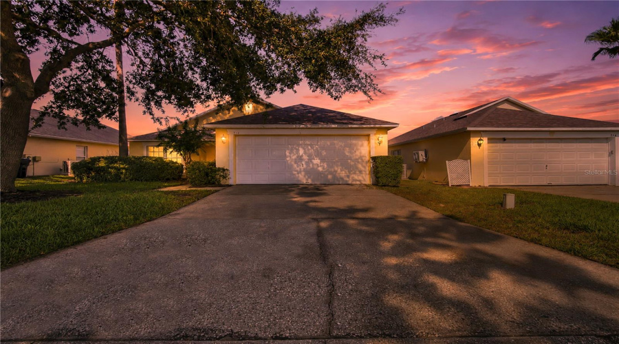 Davenport, Florida 33897, 3 Bedroom Bedrooms, ,2 Bathroombathrooms,Residential,For Sale,Casterton,0,Mfrs5155953