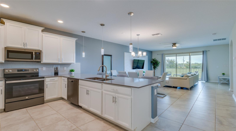 Davenport, Florida 33896, 3 Bedroom Bedrooms, ,2 Bathroombathrooms,Residential,For Sale,Ocean Course,0,Mfrs5100595