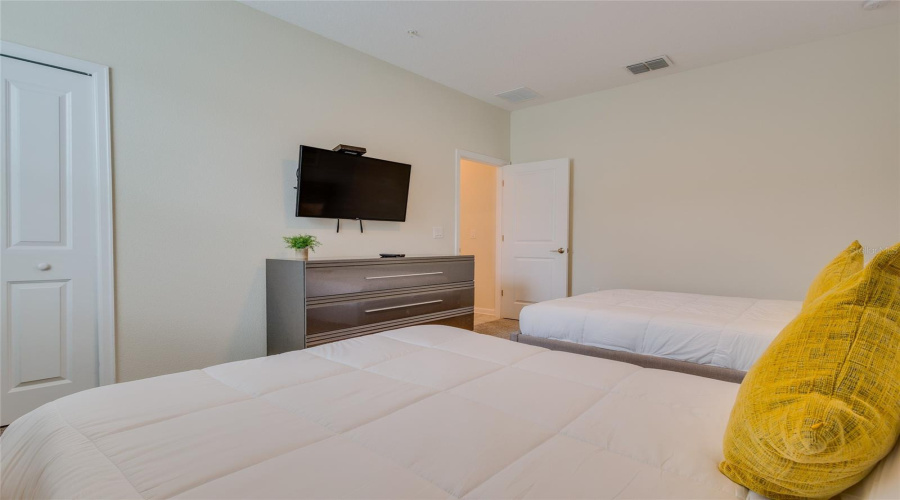 Davenport, Florida 33896, 3 Bedroom Bedrooms, ,2 Bathroombathrooms,Residential,For Sale,Ocean Course,0,Mfrs5100595