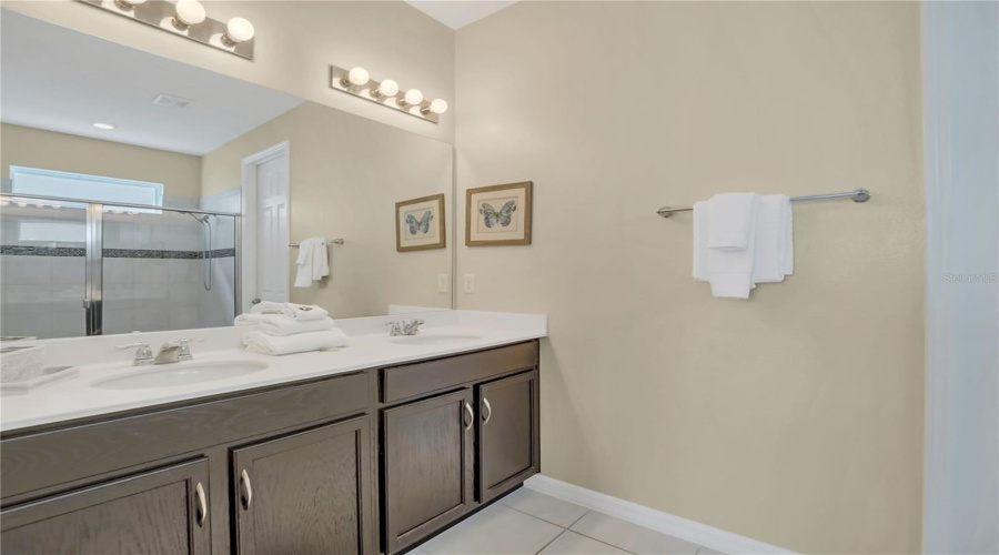 Ensuite Bath Downstairs
