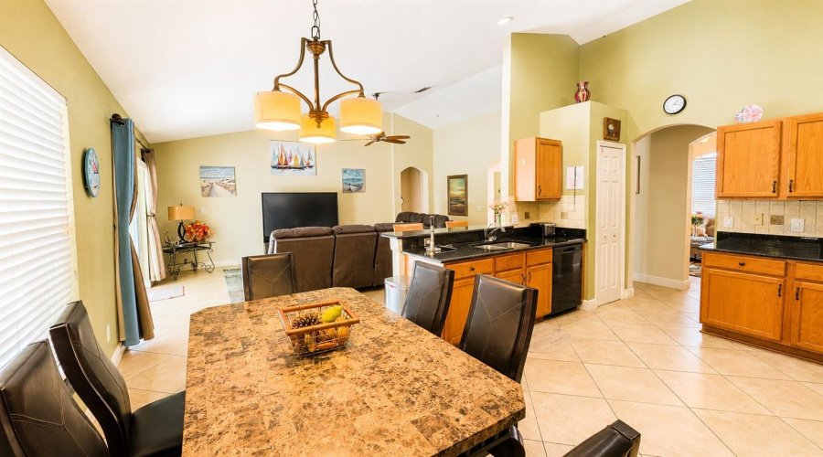 Davenport, Florida 33897, 5 Bedroom Bedrooms, ,3 Bathroombathrooms,Residential,For Sale,Belfry,0,Mfrg5116511