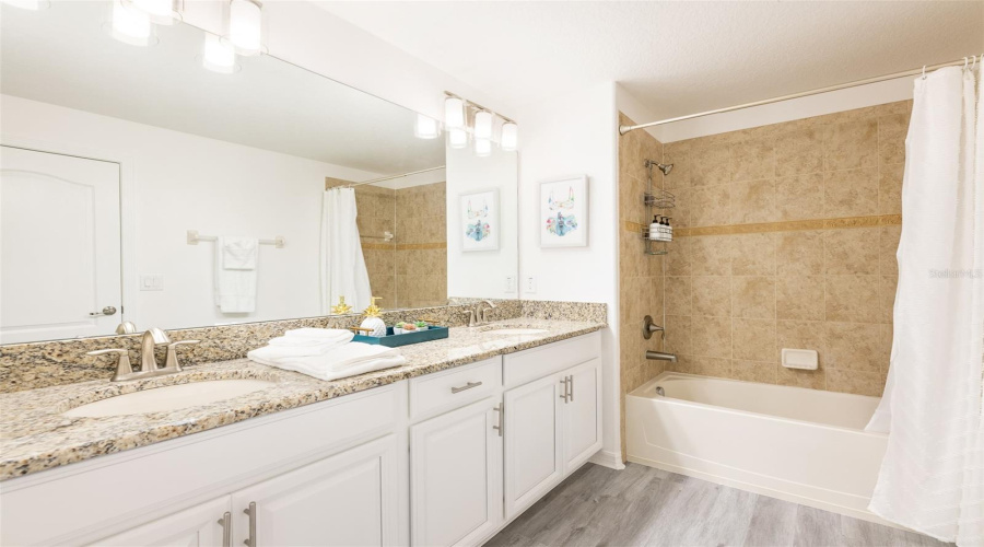 Kissimmee, Florida 34747, 5 Bedroom Bedrooms, ,4 Bathroombathrooms,Residential,For Sale,Cuban Palm,0,Mfro6436838