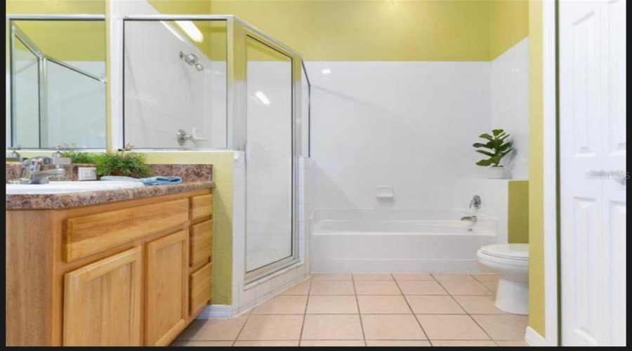 Kissimmee, Florida 34747, 3 Bedroom Bedrooms, ,2 Bathroombathrooms,Residential,For Sale,Treasure Trove,0,Mfro6436613