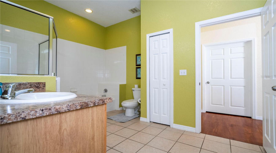 Kissimmee, Florida 34747, 3 Bedroom Bedrooms, ,2 Bathroombathrooms,Residential,For Sale,Treasure Trove,0,Mfro6436613