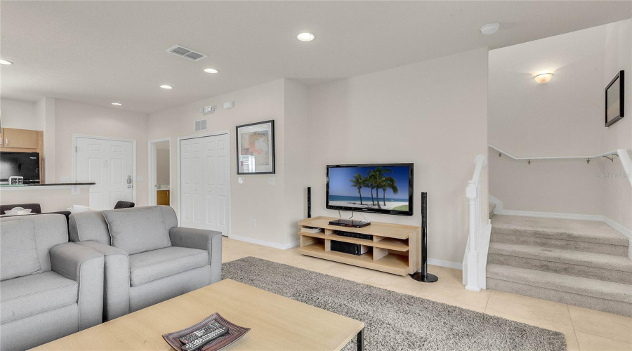 Kissimmee, Florida 34747, 2 Bedroom Bedrooms, ,2 Bathroombathrooms,Residential,For Sale,Bird Of Paradise,0,Mfro6436878