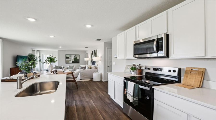 Davenport, Florida 33837, 4 Bedroom Bedrooms, ,2 Bathroombathrooms,Residential,For Sale,Rolling Rock,0,Mfro6437116
