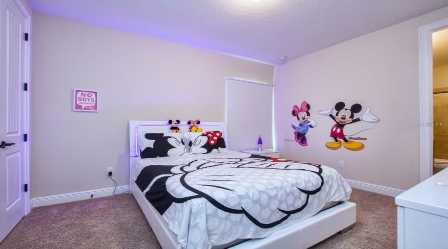 Kissimmee, Florida 34747, 5 Bedroom Bedrooms, ,5 Bathroombathrooms,Residential,For Sale,Loxahatchee,0,Mfro6437021
