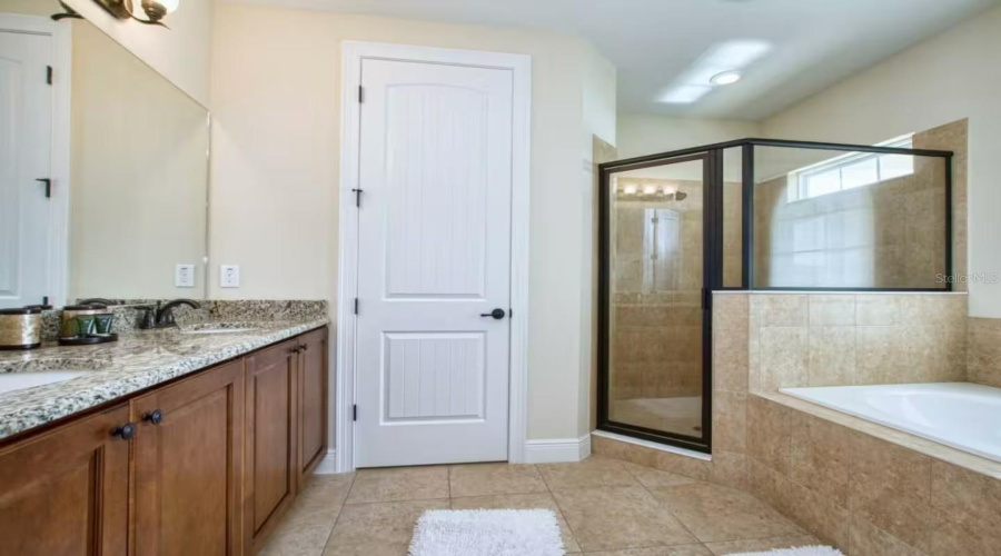 Kissimmee, Florida 34747, 5 Bedroom Bedrooms, ,5 Bathroombathrooms,Residential,For Sale,Loxahatchee,0,Mfro6437021