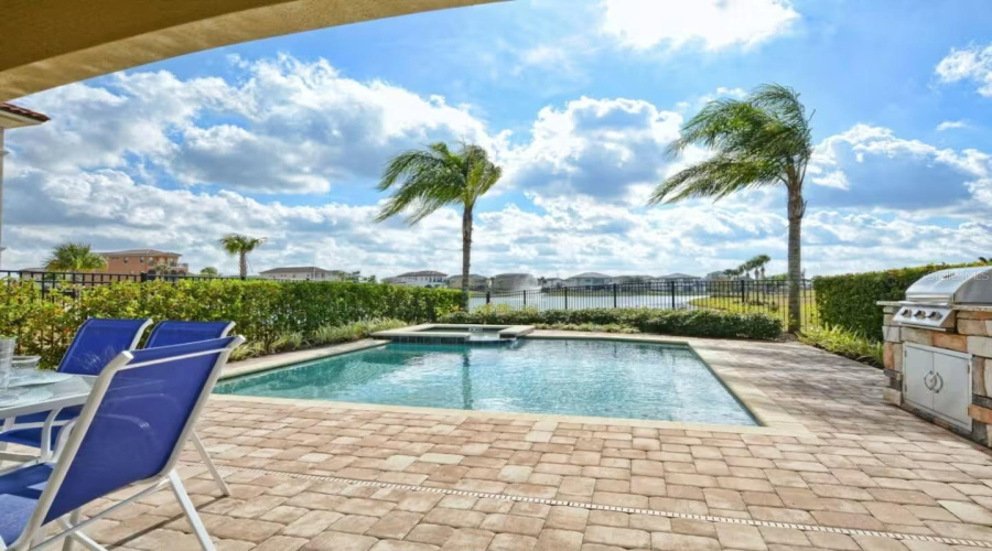 Kissimmee, Florida 34747, 5 Bedroom Bedrooms, ,5 Bathroombathrooms,Residential,For Sale,Loxahatchee,0,Mfro6437021