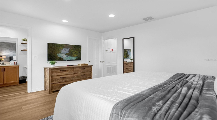 Kissimmee, Florida 34747, 2 Bedroom Bedrooms, ,2 Bathroombathrooms,Residential,For Sale,Yellow Lantana,0,Mfro6437112