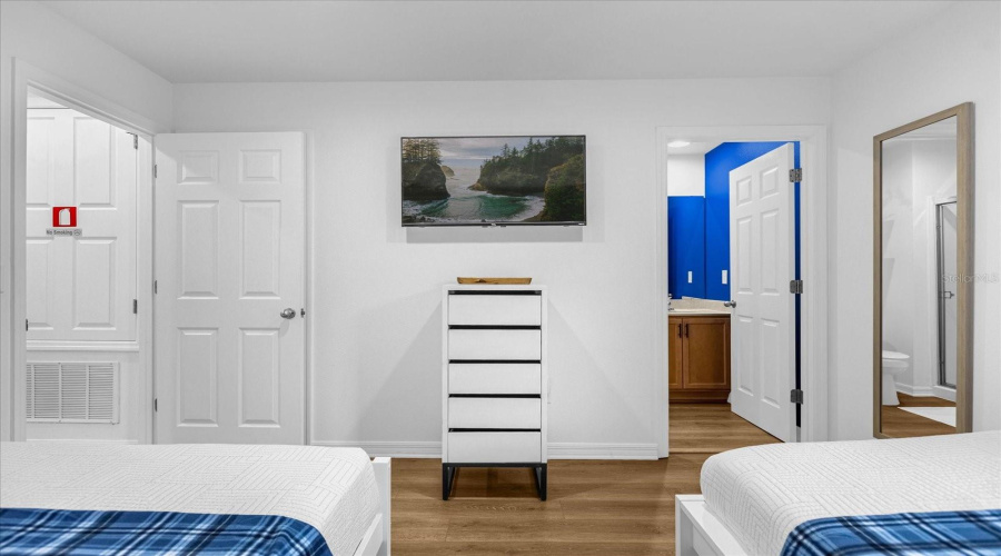 Kissimmee, Florida 34747, 2 Bedroom Bedrooms, ,2 Bathroombathrooms,Residential,For Sale,Yellow Lantana,0,Mfro6437112